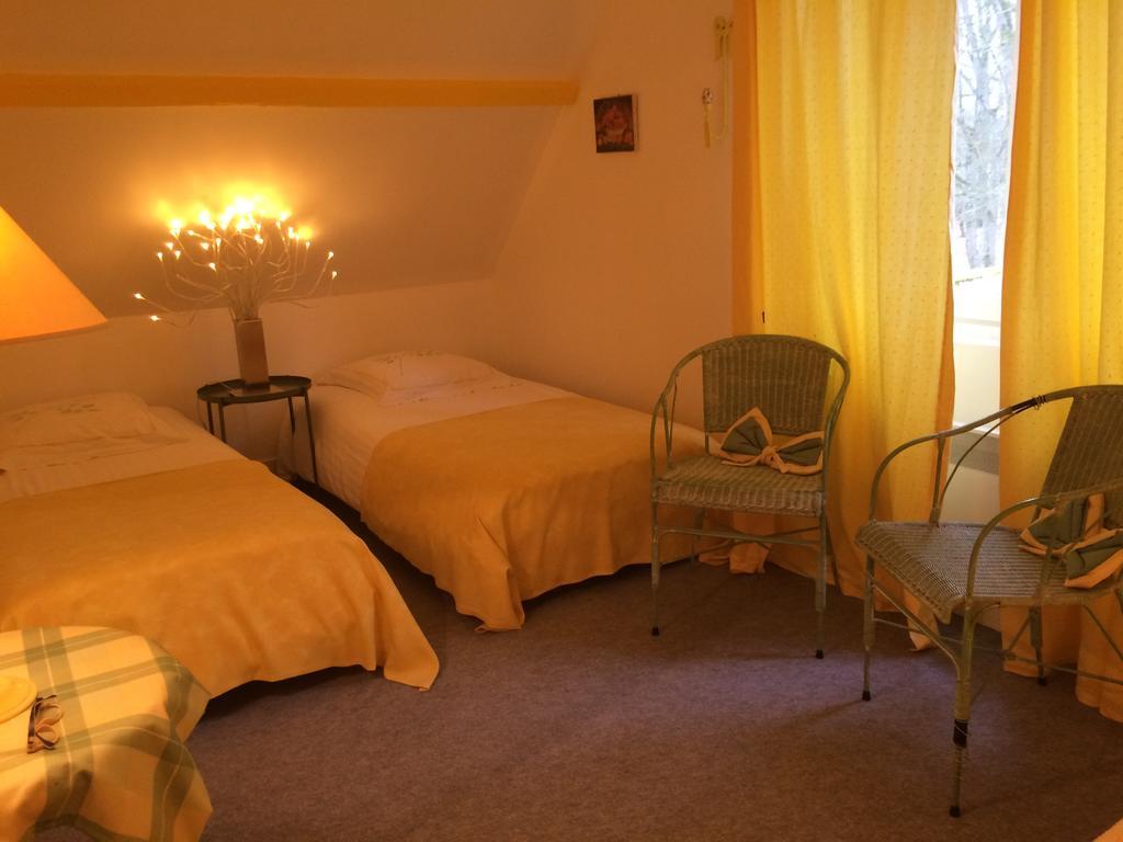 Logis De La Paqueraie Bed & Breakfast Saint-Branchs ภายนอก รูปภาพ